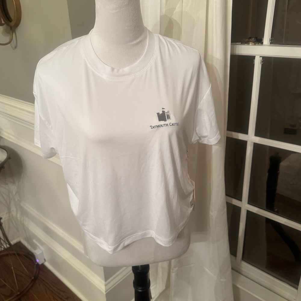 Vuori Energy Tee White Taymouth Castle Insignia NWT size S Small